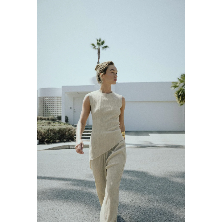 ТОП АСИММЕТРИЧНОГО КРОЯ С ТЕКСТУРОЙ