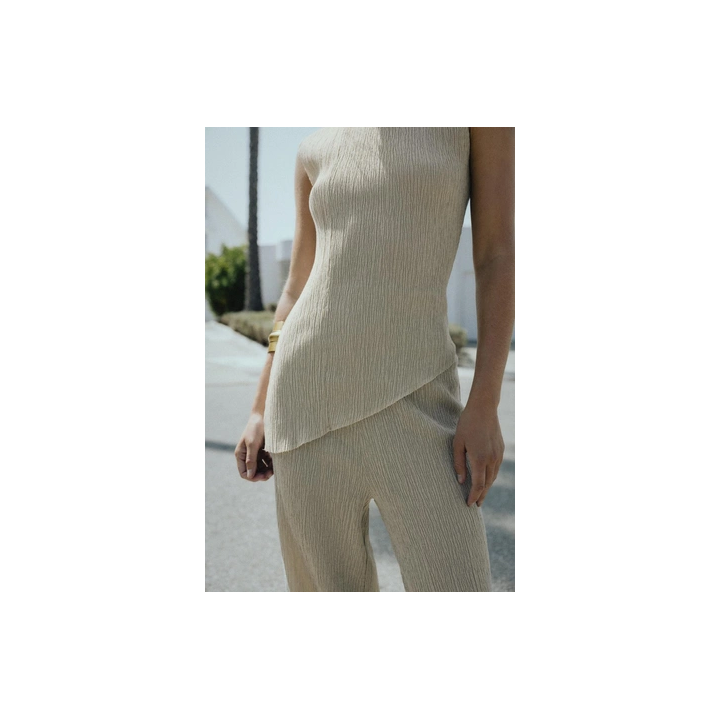 ТОП АСИММЕТРИЧНОГО КРОЯ С ТЕКСТУРОЙ