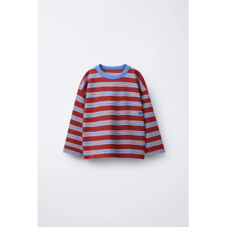 Футболка с вышивкой полосками