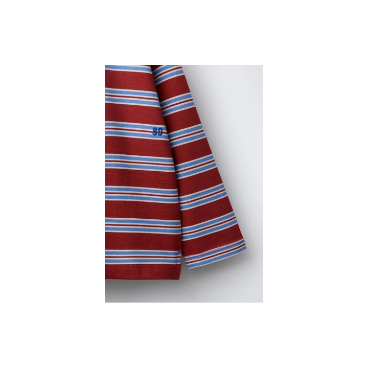 Футболка с вышивкой полосками