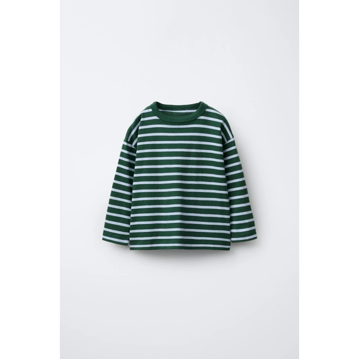 Набор из двух футболок в однотонном и полосатом дизайне