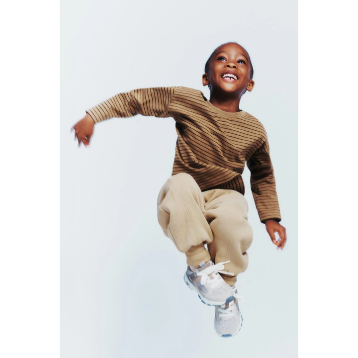 ФУТБОЛКА В ПОЛОСКУ С ЛОГОТИПОМ