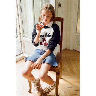 ДЖЕМПЕР С ТЕКСТОМ И КОНТРАСТНЫМИ РУКАВАМИ