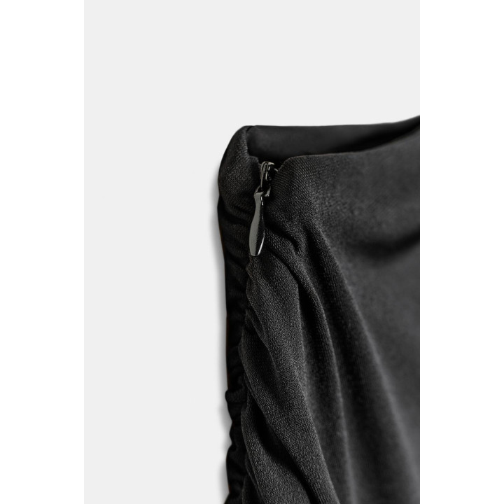 КОРОТКОЕ ПЛАТЬЕ СО СБОРКАМИ И БЛЕСКОМ