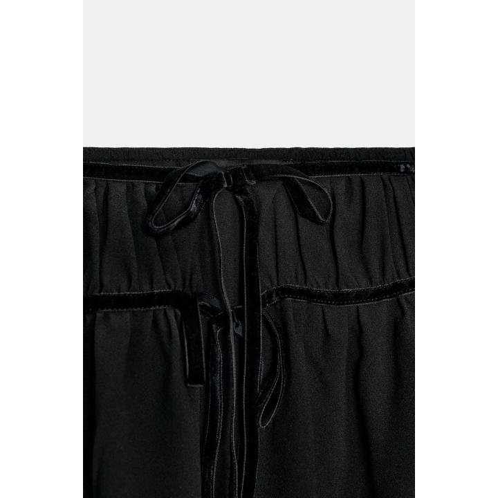 МИНИ-ЮБКА ИЗ ЖОРЖЕТА С БАРХАТНЫМИ БАНТАМИ