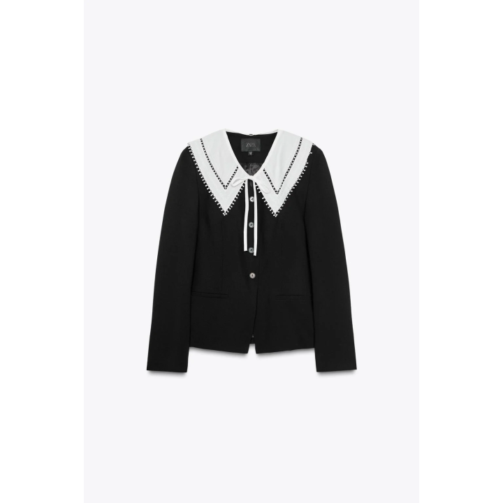 БЛЕЙЗЕР С КОНТРАСТНЫМ СЪЕМНЫМ ВОРОТНИКОМ