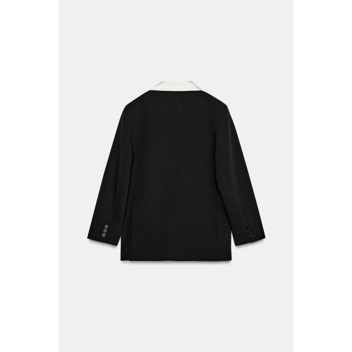 БЛЕЙЗЕР С КОНТРАСТНЫМ ПЛАТКОМ