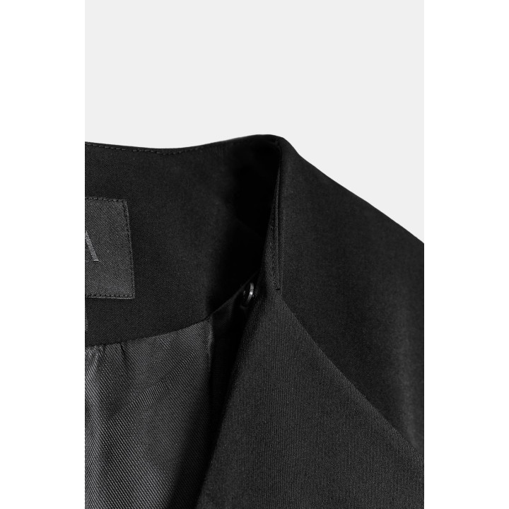 БЛЕЙЗЕР С КОНТРАСТНЫМ ПЛАТКОМ