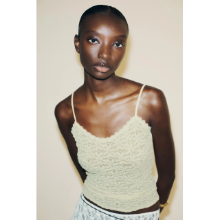 КРУЖЕВНОЙ ТОП НА БРЕТЕЛЯХ