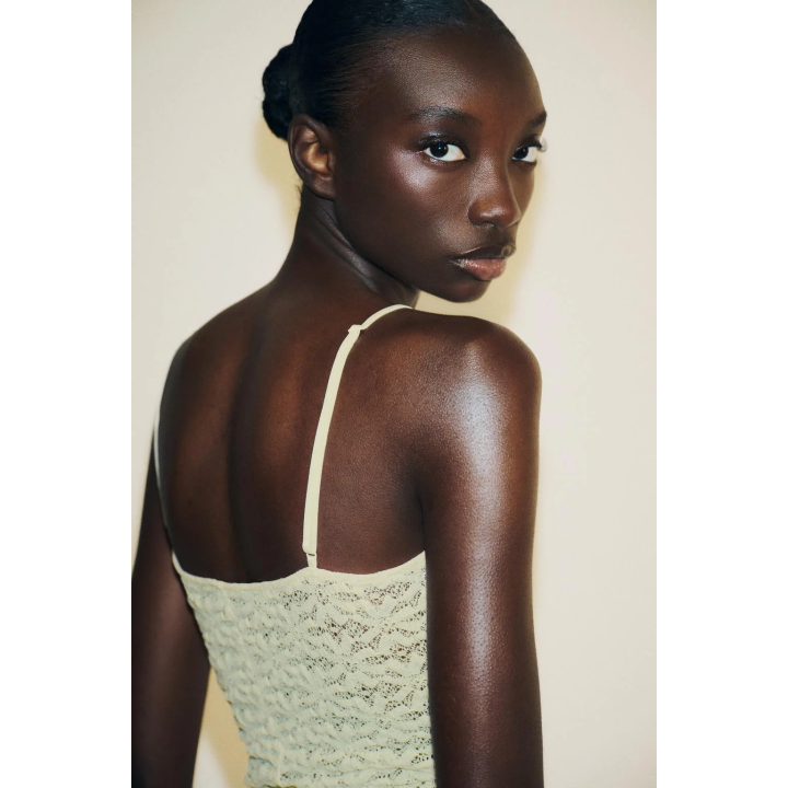 КРУЖЕВНОЙ ТОП НА БРЕТЕЛЯХ