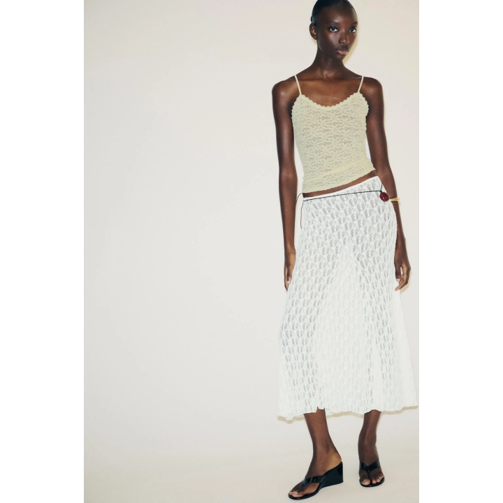 КРУЖЕВНОЙ ТОП НА БРЕТЕЛЯХ