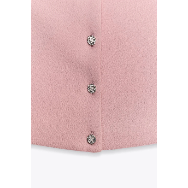 ТОП ИЗ КРЕПА С ПУГОВИЦЕЙ-УКРАШЕНИЕМ