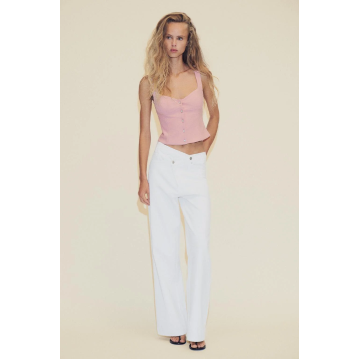 ТОП ИЗ КРЕПА С ПУГОВИЦЕЙ-УКРАШЕНИЕМ