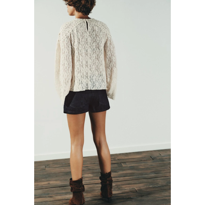 ТОП С КРУЖЕВОМ И ЗАКЛЕПКАМИ