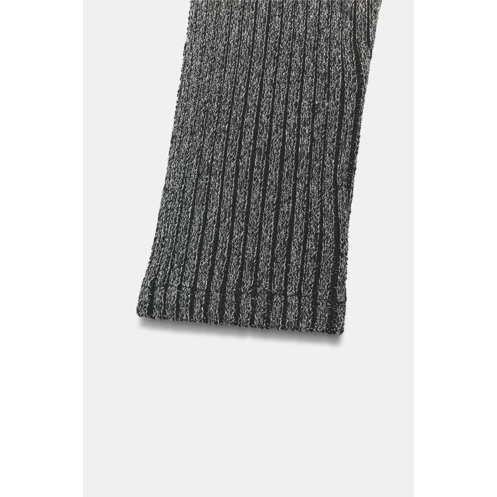 ТОП С ОТКРЫТОЙ СПИНОЙ И МЕТАЛЛИЗИРОВАННОЙ НИТЬЮ