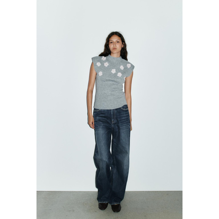 ТОП С ЦВЕТАМИ, РЕЛЬЕФОМ И ОТДЕЛКОЙ ДРАГОЦЕННЫМИ КАМНЯМИ