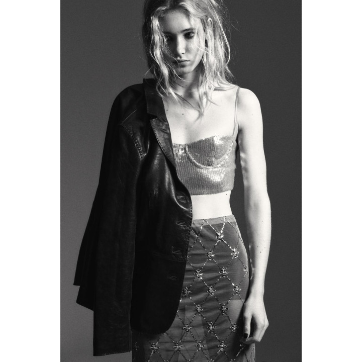 Топ с пайетками брашетка