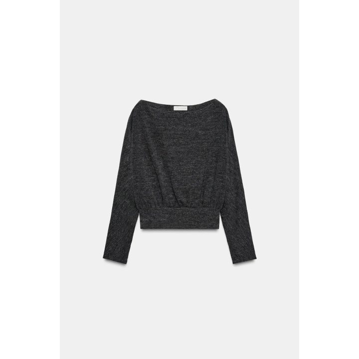 МЯГКИЙ СВИТЕР С ДЛИННЫМИ РУКАВАМИ