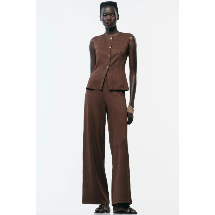 ТОП-ЖИЛЕТ ИЗ САРЖИ С ПУГОВИЦАМИ