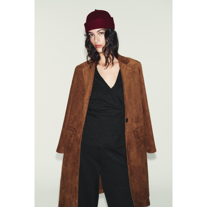 ТОП С БРОШЬЮ СБОКУ