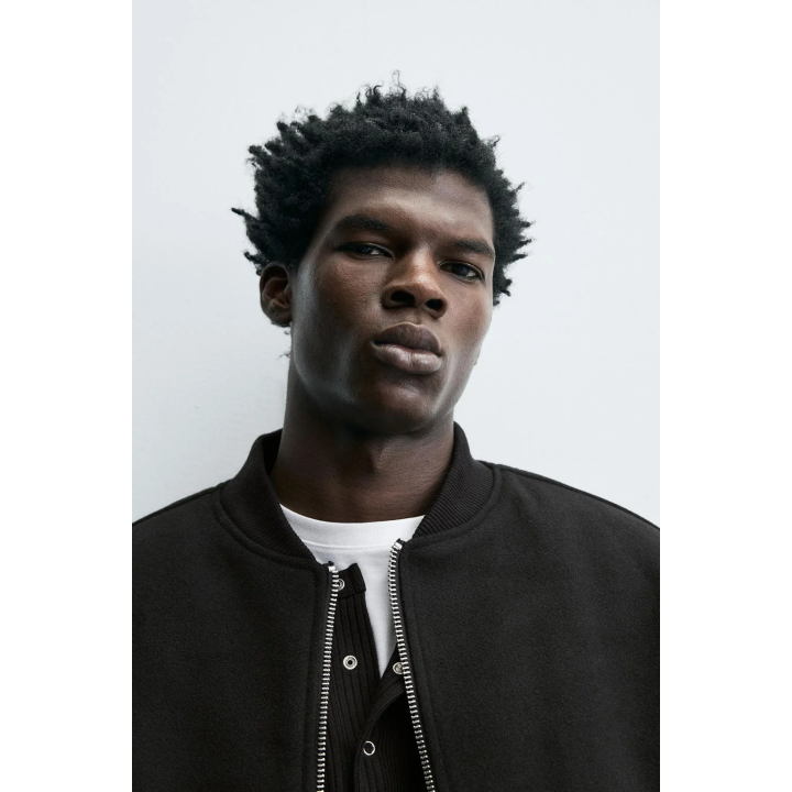 Куртка-бомбер с комбинированными материалами