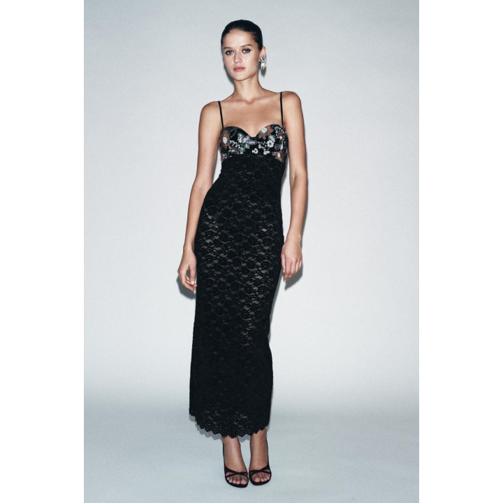 ПЛАТЬЕ С ВЫШИВКОЙ И КРУЖЕВОМ