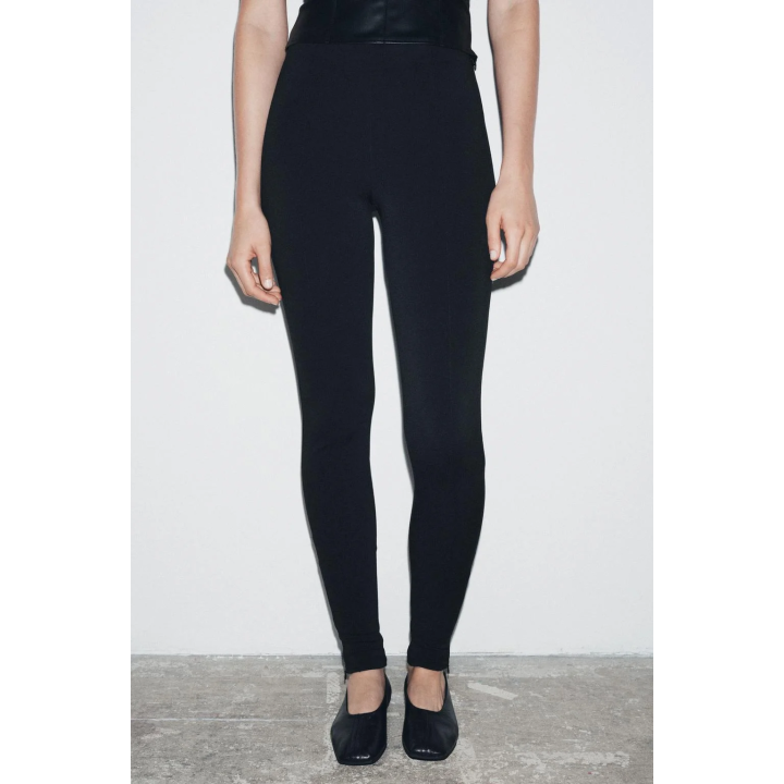 ЛЕГИНСЫ ИЗ КРЕПА С МОЛНИЕЙ