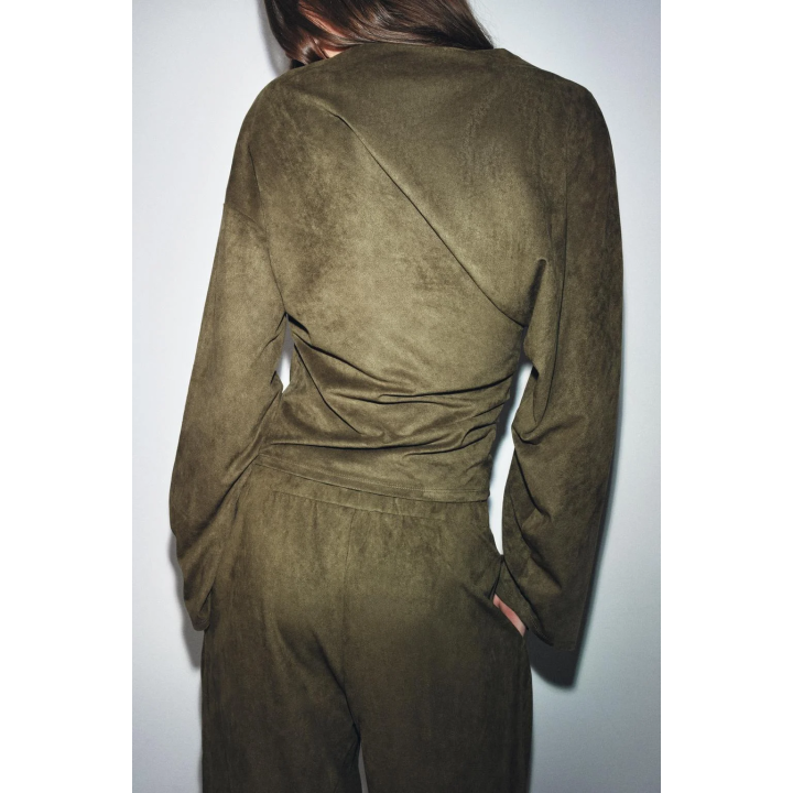 ТОП ИЗ ИСКУССТВЕННОЙ ЗАМШИ С ДРАПИРОВКОЙ