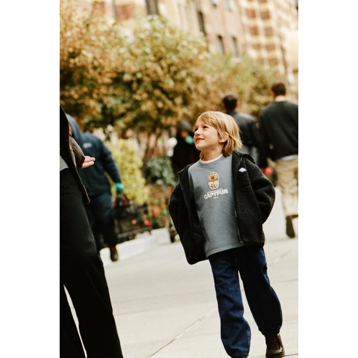 КУРТКА ИЗ ИСКУССТВЕННОЙ ОВЧИНЫ С КАПЮШОНОМ