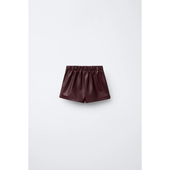 ЮБКА-ШОРТЫ ИЗ ИСКУССТВЕННОЙ КОЖИ СО СКЛАДКАМИ