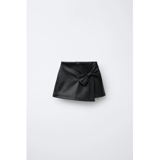 Бермуды-юбка из искусственной кожи с деталью на завязке