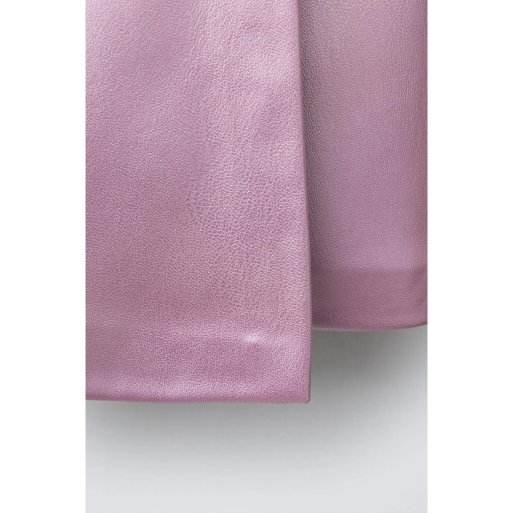 МЕТАЛЛИЗИРОВАННАЯ ЮБКА-ШОРТЫ ИЗ ИСКУССТВЕННОЙ КОЖИ С УЗОРОМ «СЕРДЦА»