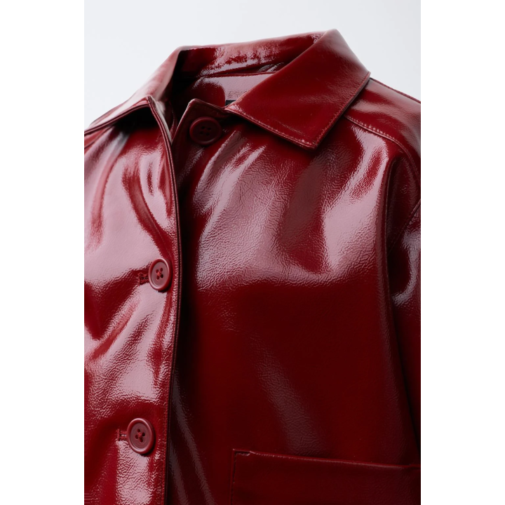 КУРТКА С ЛАКИРОВАННЫМ ЭФФЕКТОМ