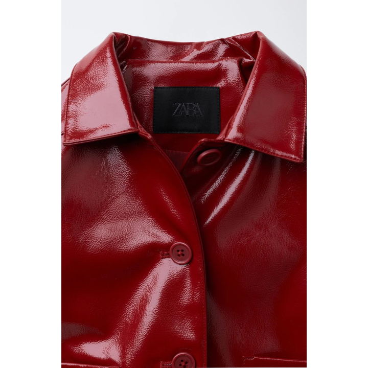 КУРТКА С ЛАКИРОВАННЫМ ЭФФЕКТОМ