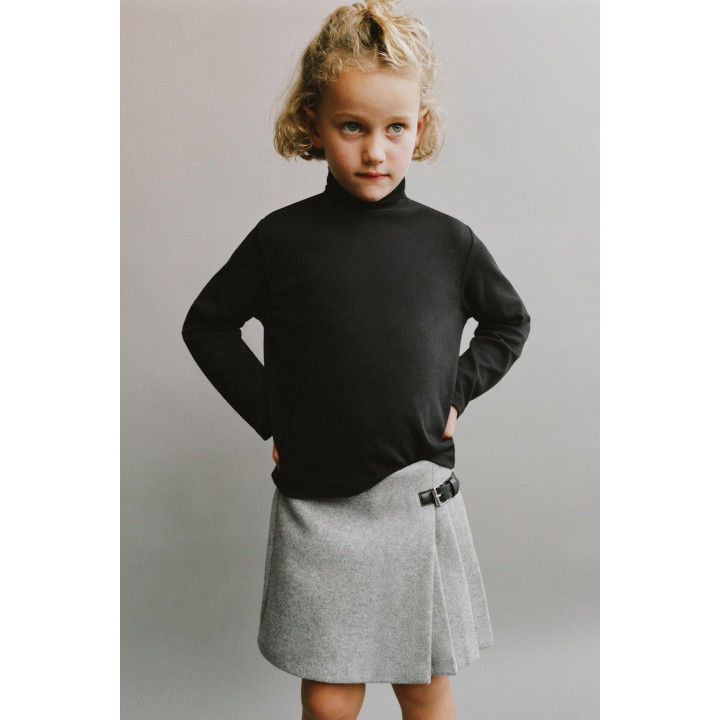 ЮБКА-ШОРТЫ С ПРЯЖКОЙ