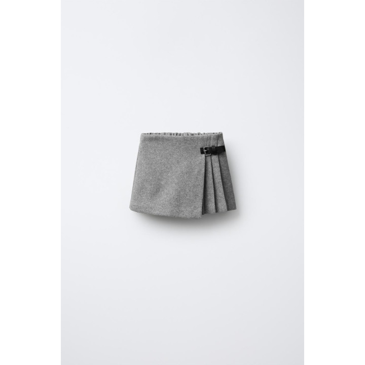 ЮБКА-ШОРТЫ С ПРЯЖКОЙ