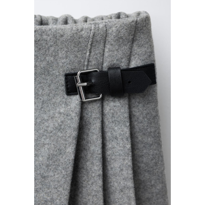 ЮБКА-ШОРТЫ С ПРЯЖКОЙ