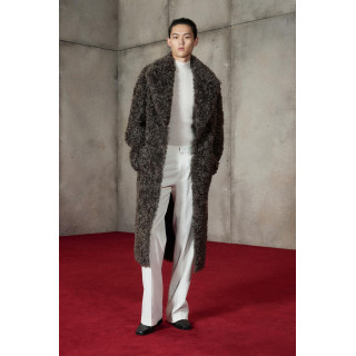 Пальто в кожаном стиле с двусторонним эффектом ludovic de saint sernin x zara