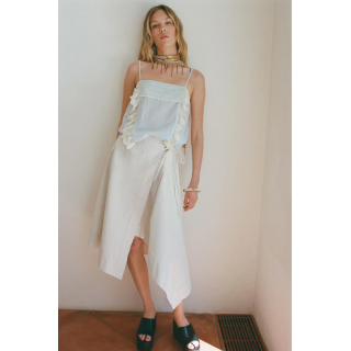 ТОП С ВЫШИВКОЙ НА БРЕТЕЛЯХ