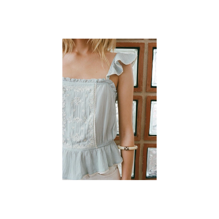 ТОП С ВЫШИВКОЙ И ВОЛАНАМИ