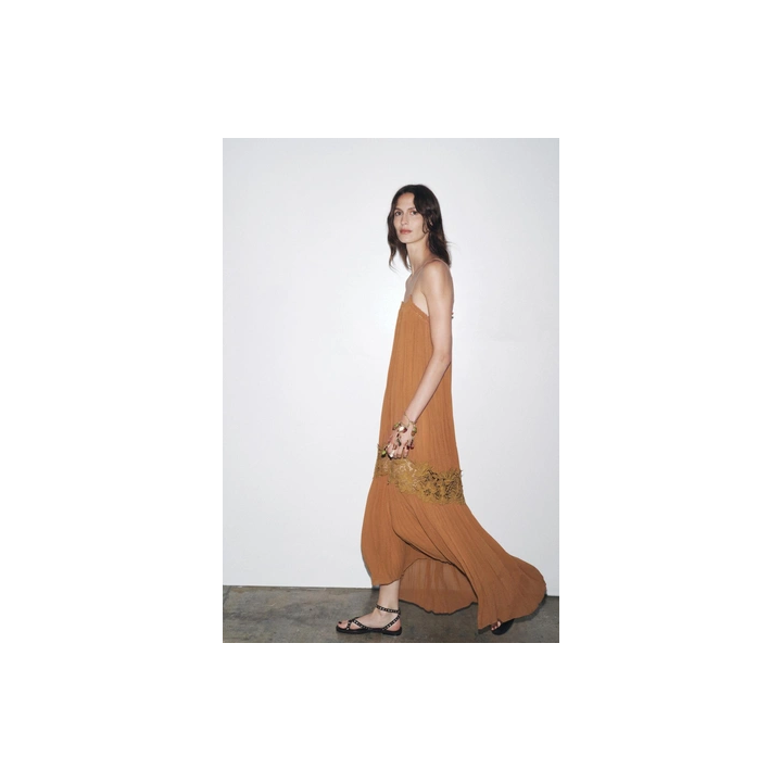 ЖАТОЕ ПЛАТЬЕ С ВЫШИВКОЙ — ZW COLLECTION