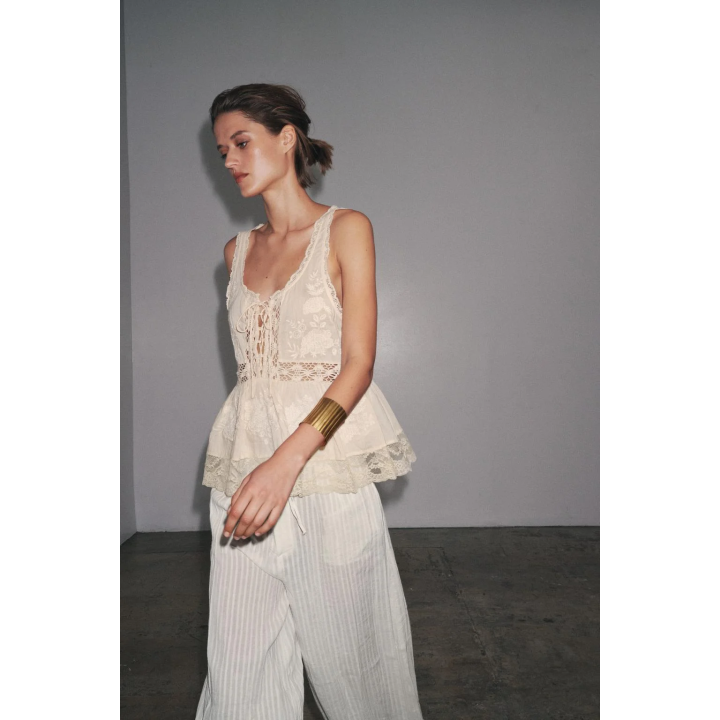 РОМАНТИЧНЫЙ ТОП С ВЫШИВКОЙ — ZW COLLECTION