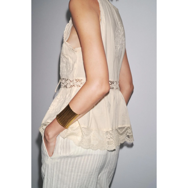 РОМАНТИЧНЫЙ ТОП С ВЫШИВКОЙ — ZW COLLECTION