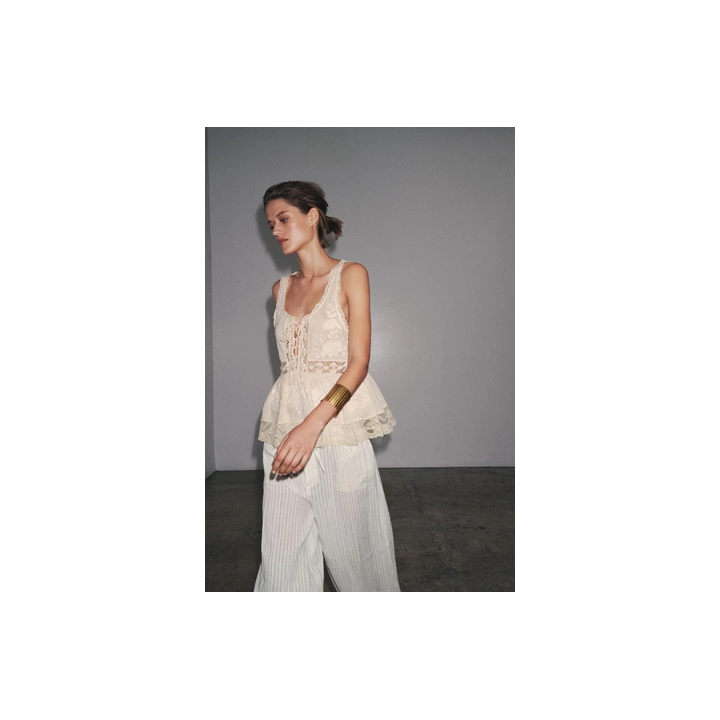 РОМАНТИЧНЫЙ ТОП С ВЫШИВКОЙ — ZW COLLECTION