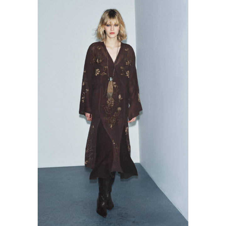 ПЛАТЬЕ С ВЫШИВКОЙ И БУСИНАМИ ИЗ ОГРАНИЧЕННОЙ СЕРИИ ZW COLLECTION