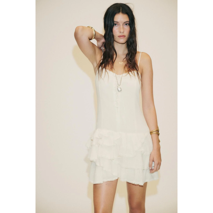 КОРОТКОЕ ПЛАТЬЕ ИЗ ГАЗА С ВОЛАНАМИ