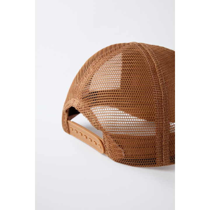 КЕПКА-СЕТКА С НАШИВКОЙ