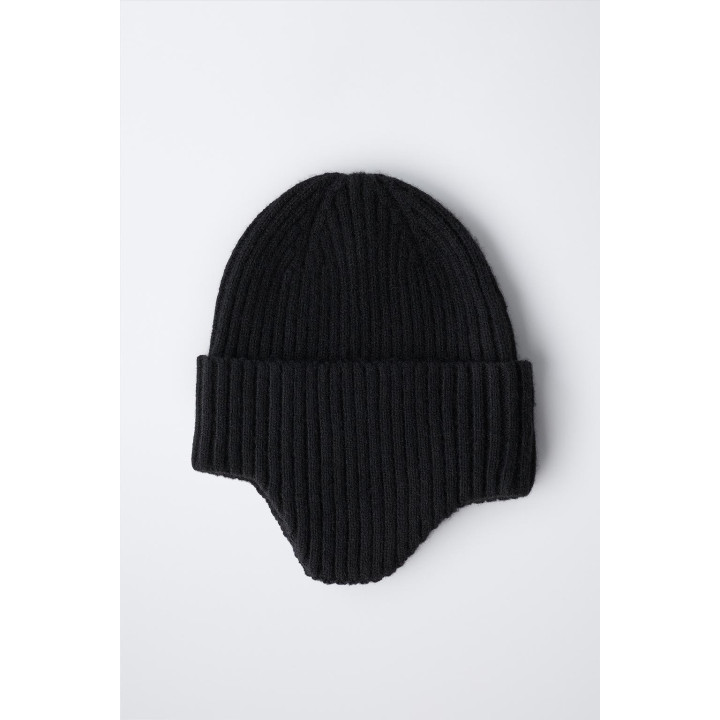 Шапка с ушками и манжетами из ребристого трикотажа