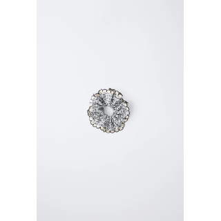 БОЛЬШАЯ РЕЗИНКА ДЛЯ ВОЛОС С ЦВЕТАМИ И КРУЖЕВОМ КРОШЕ