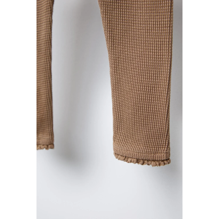 ЛЕГИНСЫ ИЗ РИФЛЕНОГО ТРИКОТАЖА С КРУЖЕВОМ